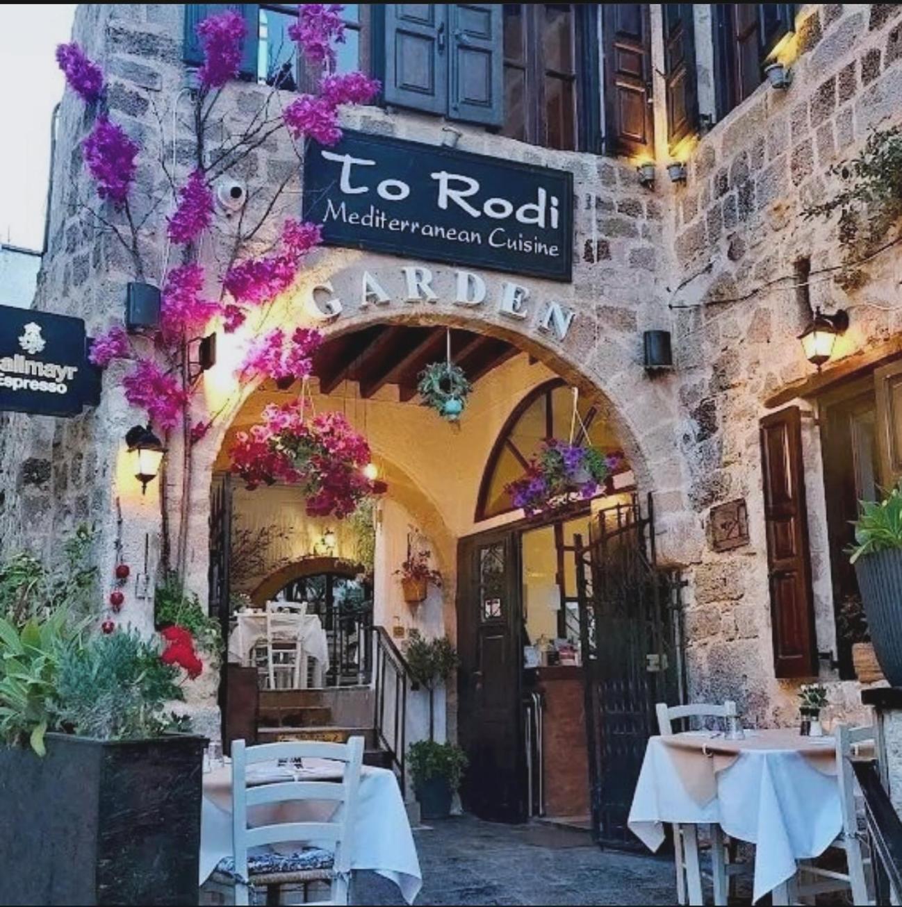 To Rodi Apartments Rhodes City Екстериор снимка